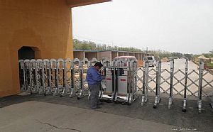 供應大興區(qū)維修伸縮門 控制器檢測裝置-金屬門|門|建筑、建材&ndash;光波網